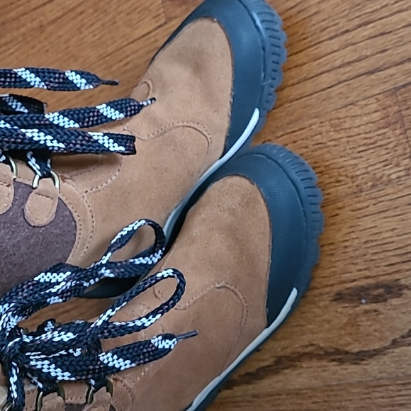 BooRoo Sherpa Fleece Lined Winter Lace-Up Boots - Size 6 - Picture 3 of 16